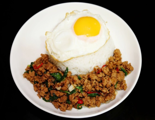 ข้าวกะเพราไก่ +ไข่ดาว